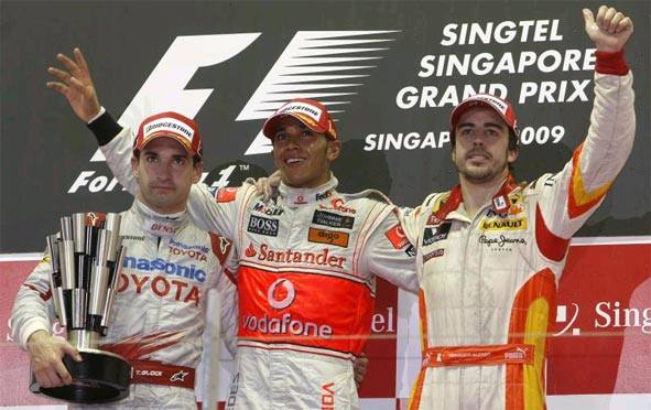 Fernando Alonso alcanza el primer podio de la temporada en Singapur