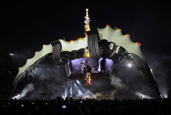 U2 deslumbra en Barcelona