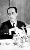 Jos&eacute; Luis L&oacute;pez V&aacute;zquez, uno de los actores espa&ntilde;oles m&aacute;s queridos de las &uacute;ltimas d&eacute;cadas, ha fallecido en Madrid, a los 87 a&ntilde;os. Atr&aacute;s quedan pel&iacute;culas como "Atraco a las tres", "La gran familia" o "La escopeta nacional"