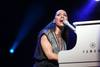 La cantante estadounidense Alicia Keys deslumbr&oacute; anoche en el Teatro Real de Madrid