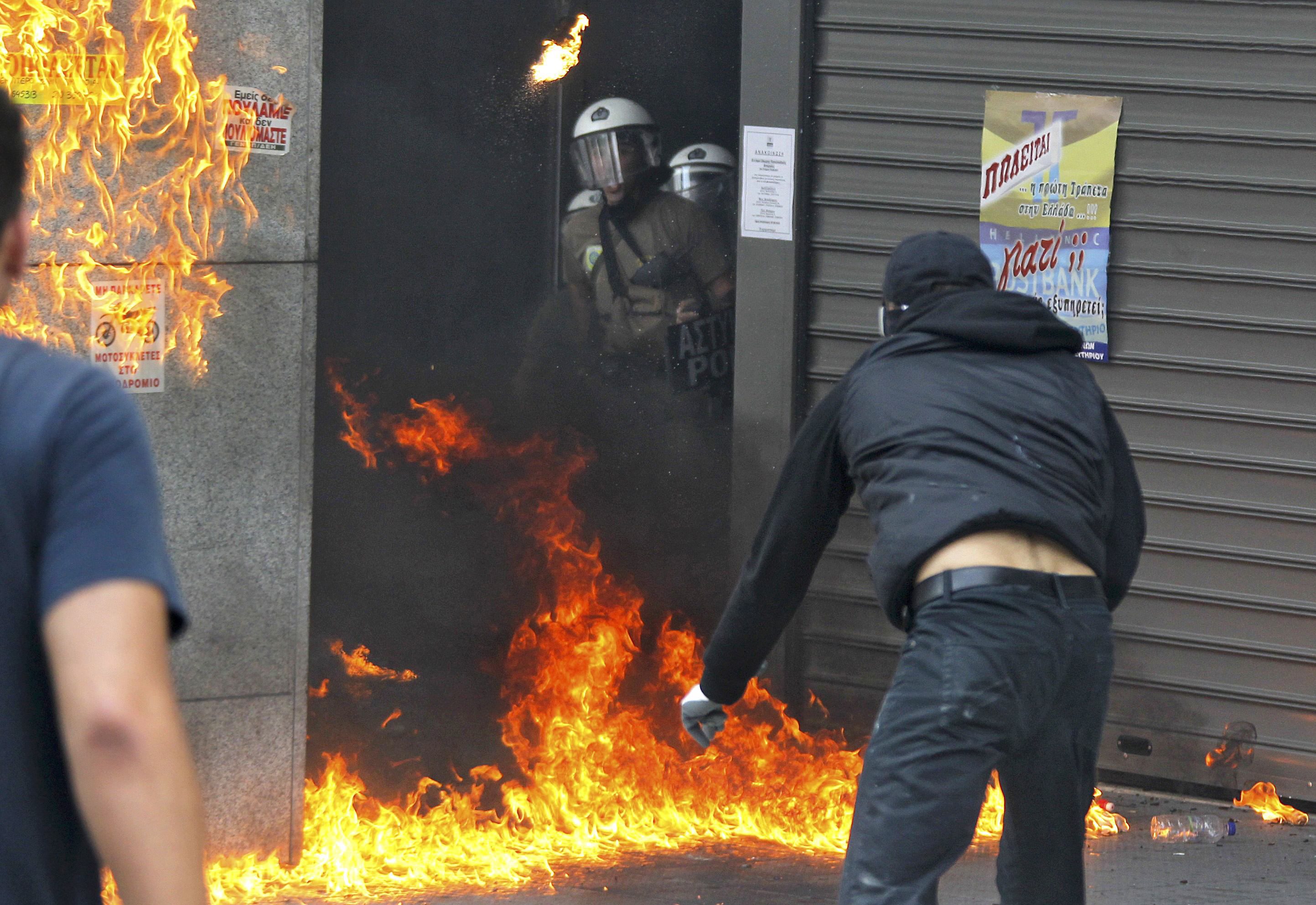 Tercera huelga general en Grecia en  2011