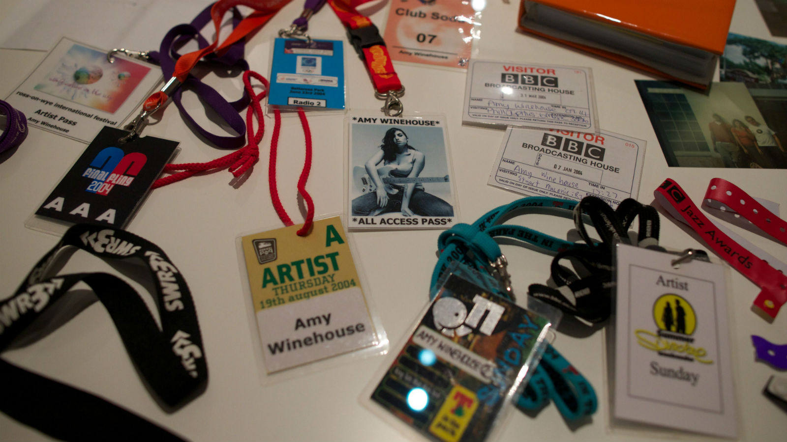 La muestra cuenta con muchos objetos personales de la artista