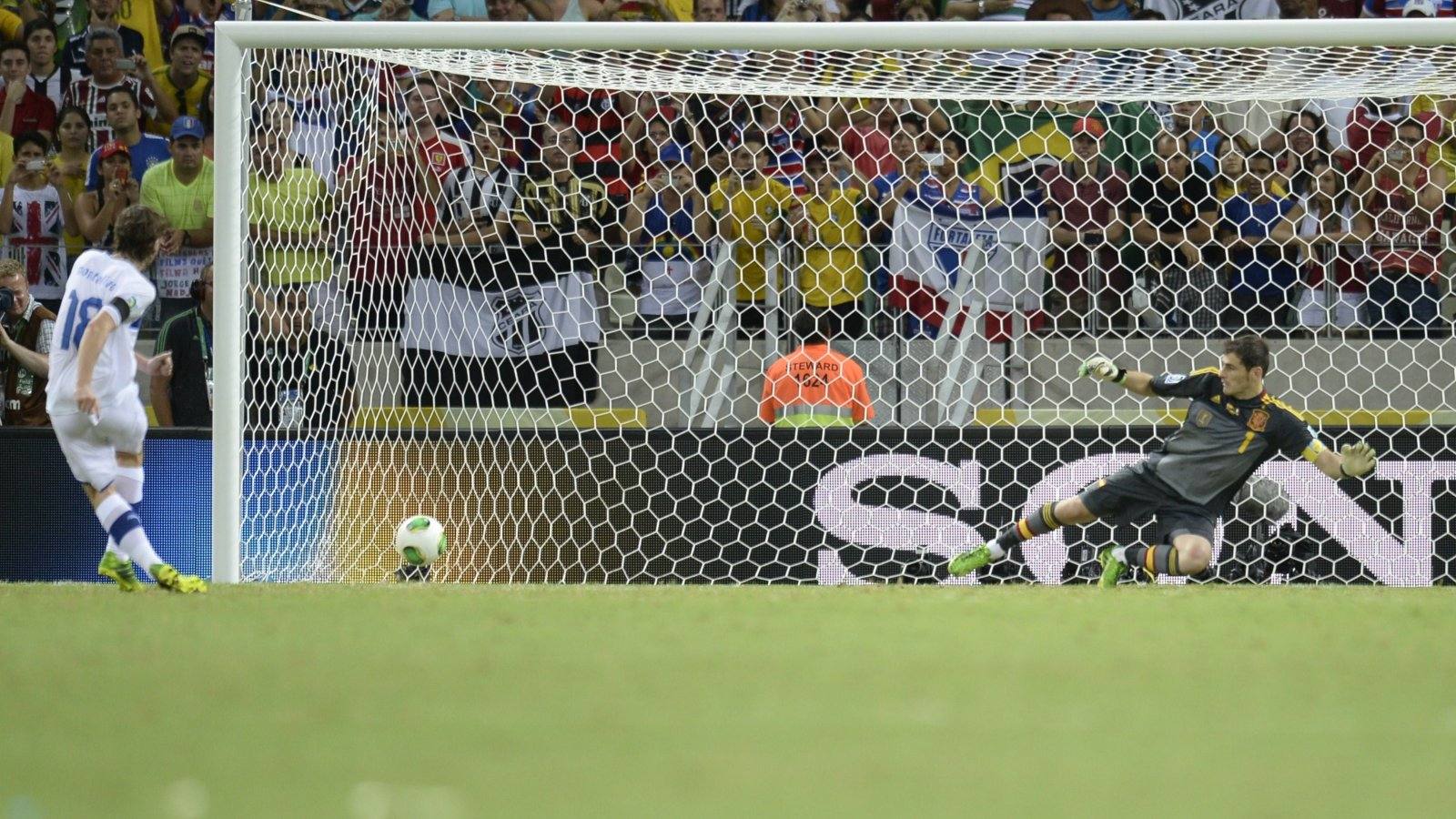 Bonucci falló el séptimo y Jesús Navas marcó el decisivo para sacar el billete a la final soñada contra Brasil en Maracaná