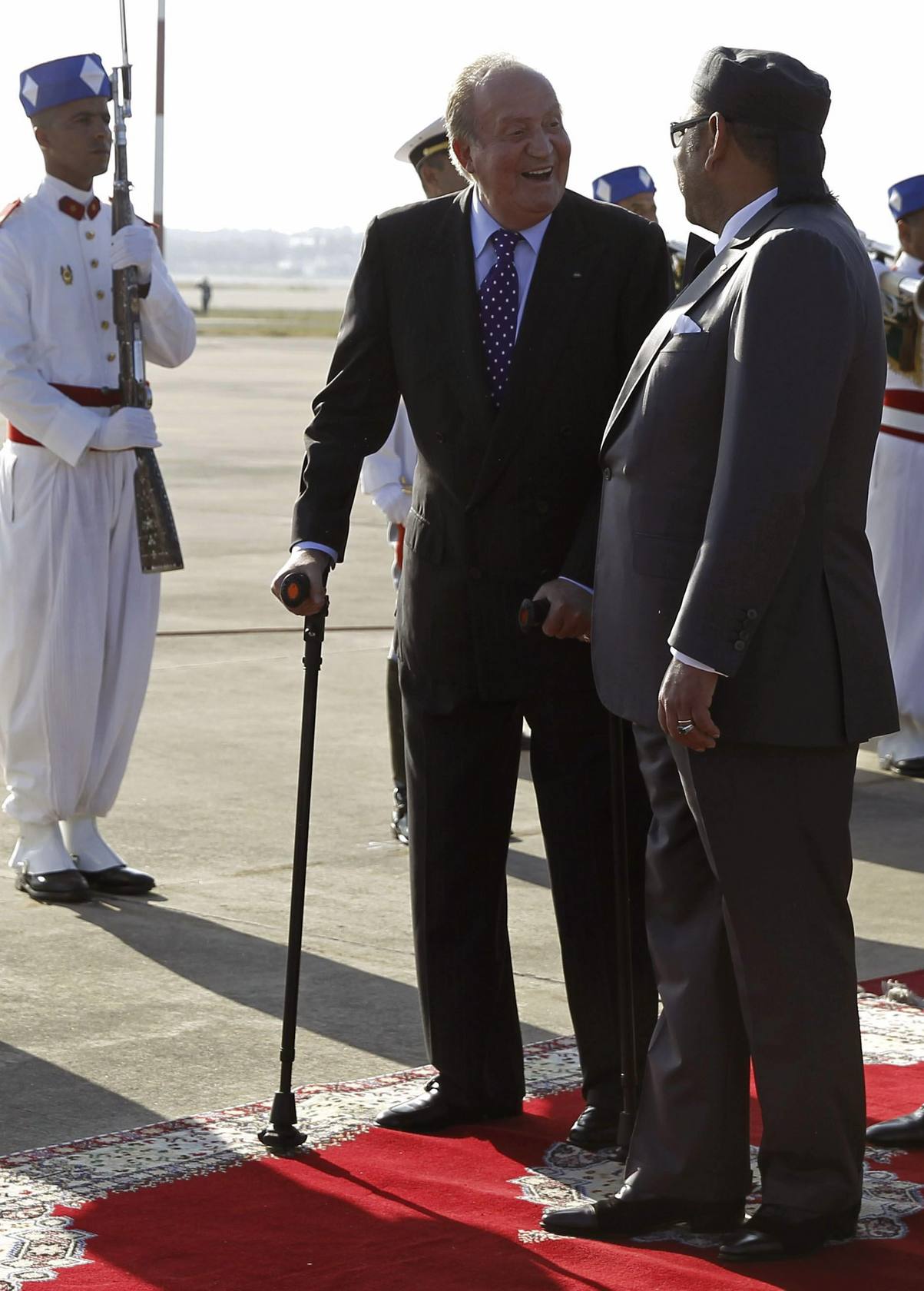 El Rey Juan Carlos, recibido por el Monarca Mohamed VI