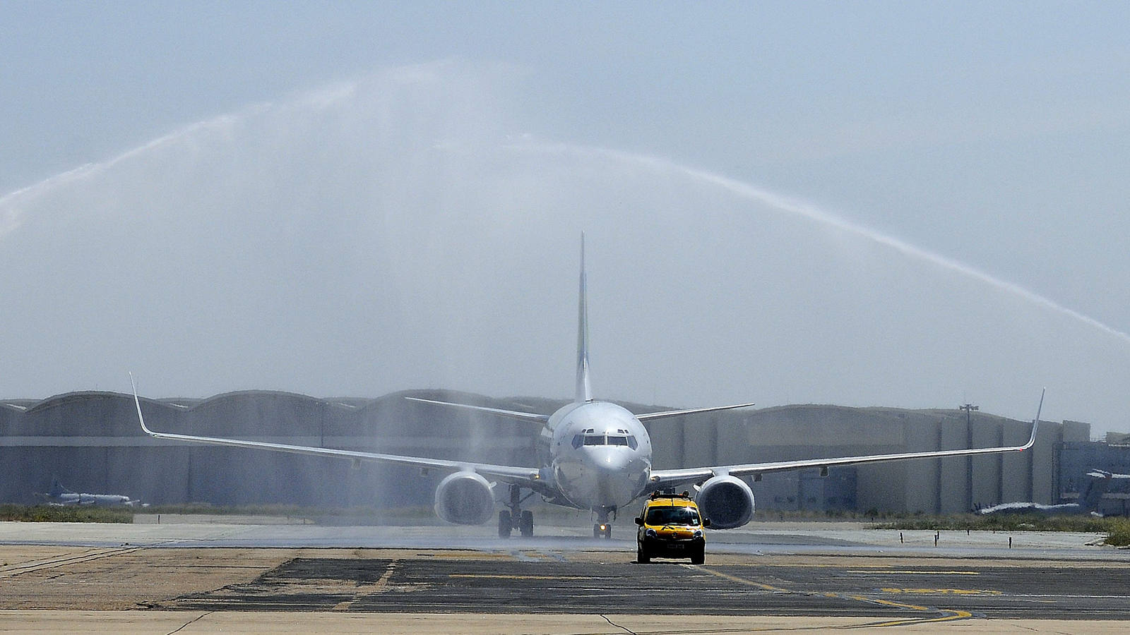 
Abril de 2013: bautizo del primer vuelo procedente de la localidad francesa de Lyon
