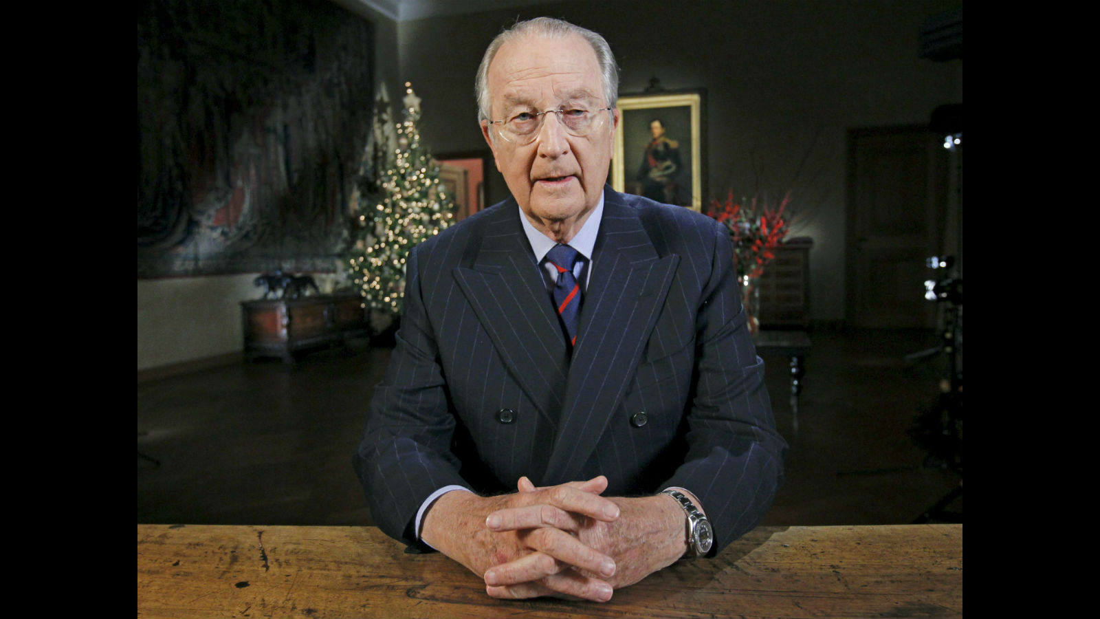El Rey Alberto mientras grababa su mensaje de Navidad en Bruselas el 24 de diciembre de 2010