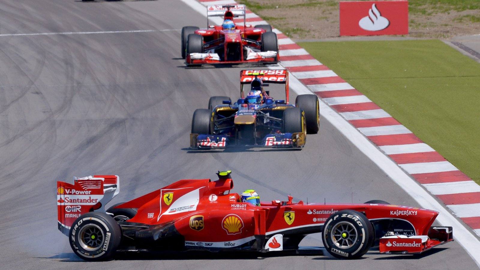 
Victoria para Sebastian Vettel, acompañado en el podio por Raikkonen y Grosjean; Fernando Alonso, cuarto
