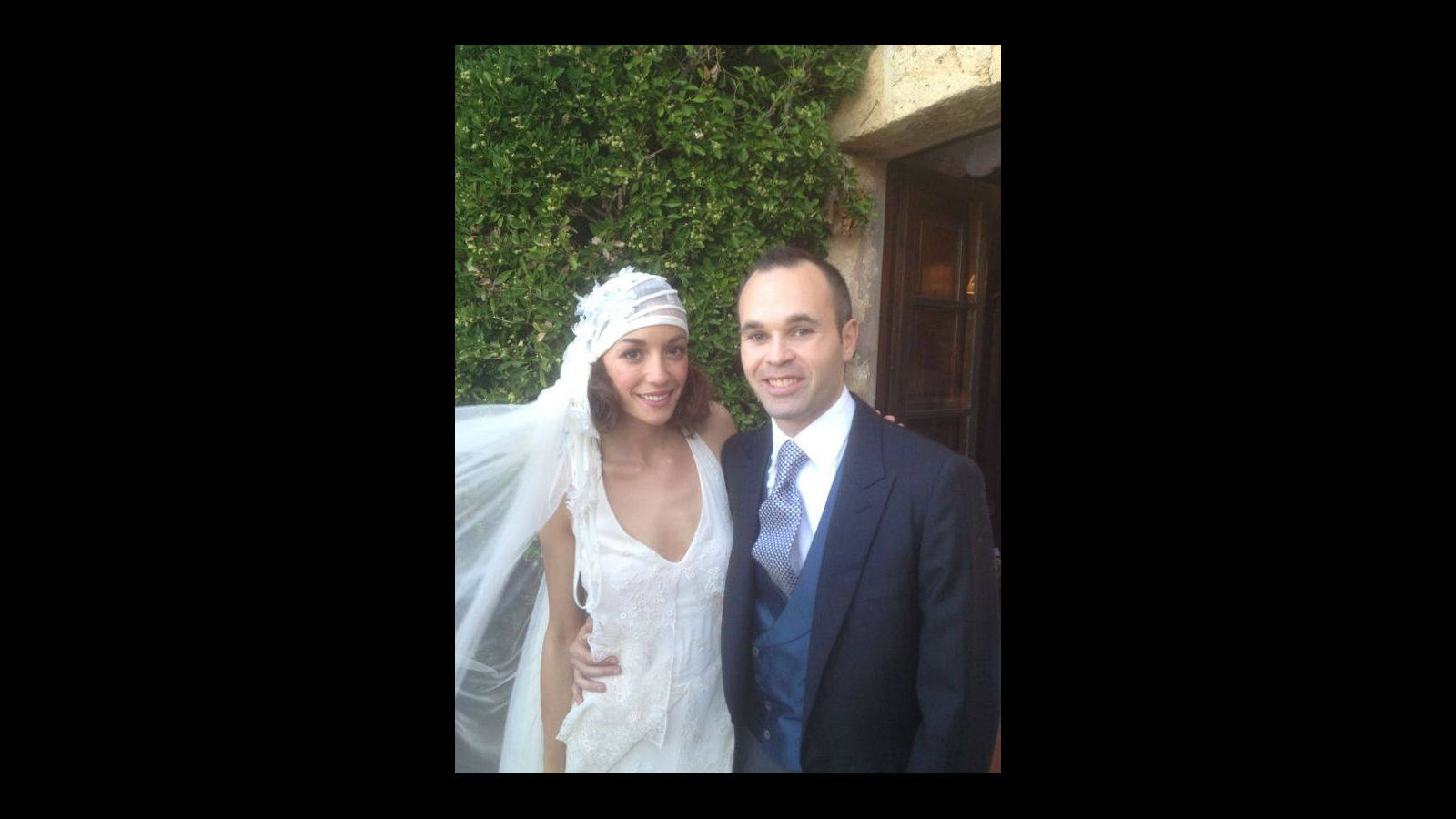 Andrés Iniesta acaba de ser padre y cada día se le ve más feliz con su familia