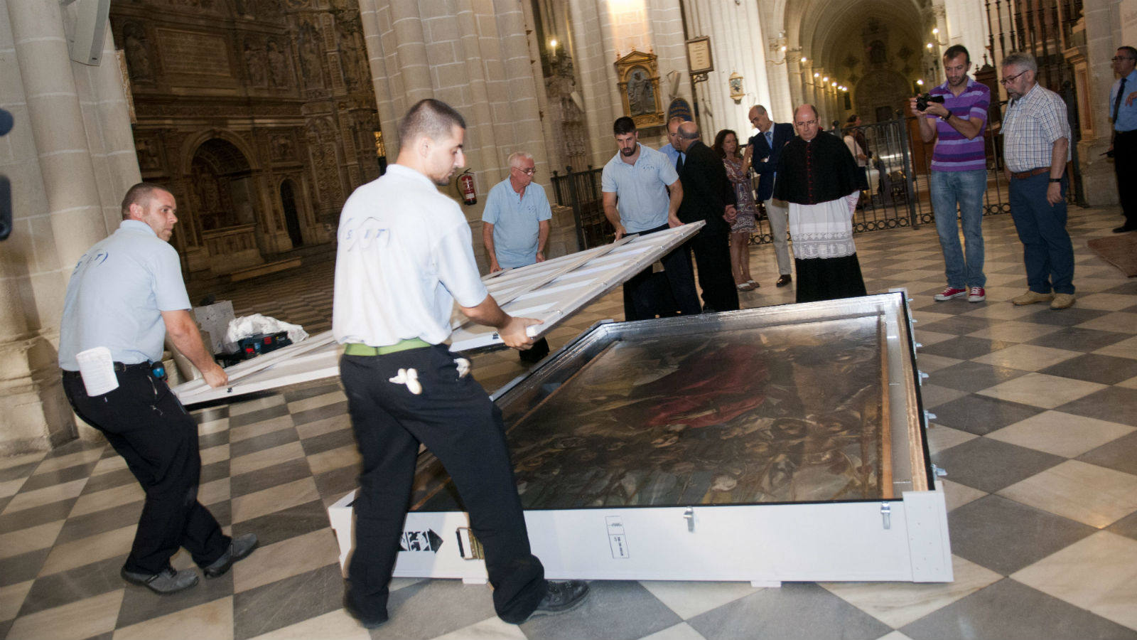 
Traslado de «El Expolio» de El Greco al Museo del Prado para su restauración

