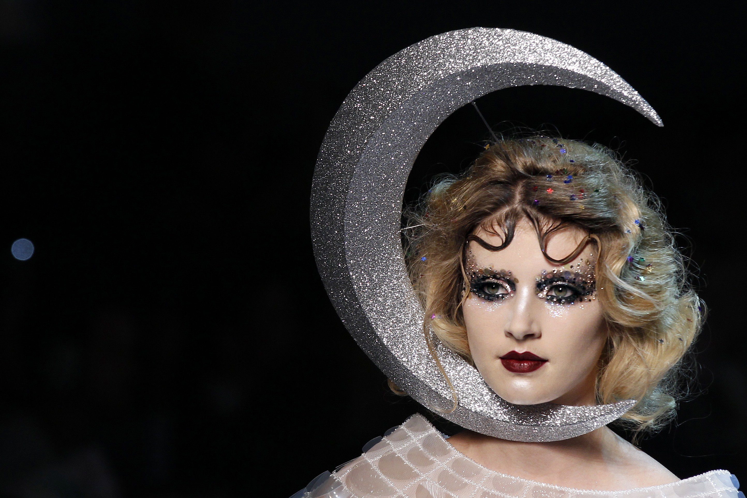 Primer desfile de Dior sin john  Galliano