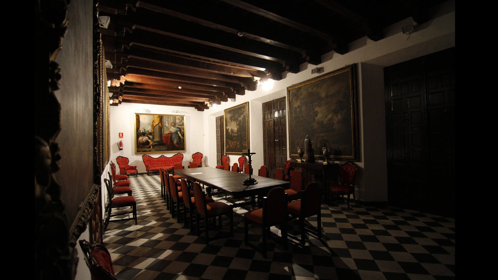 La visita pretende convertirse en una experiencia única a través del arte barroco que encierran las paredes del Hospital de la Caridad