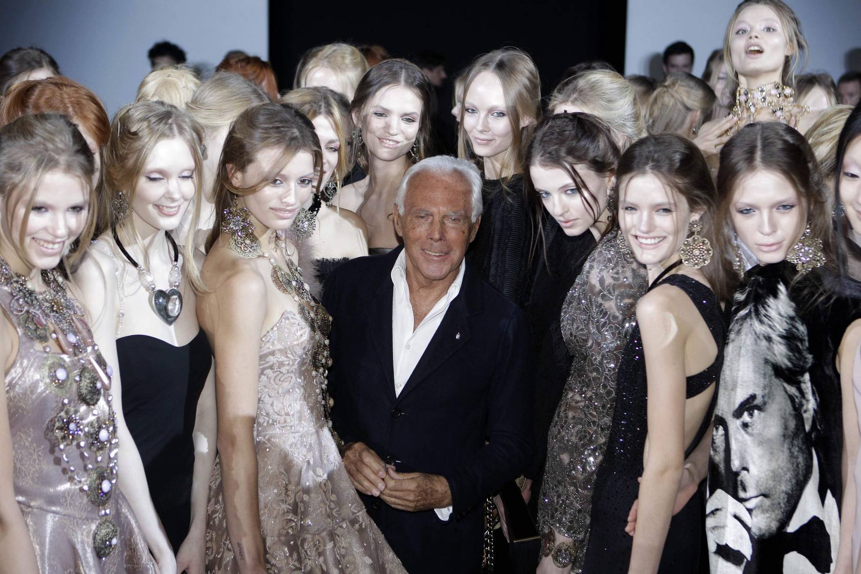 El diseñador italiano Giorgio Armani cumple 79 años tras dedicar su vida a la moda y sus colecciones.