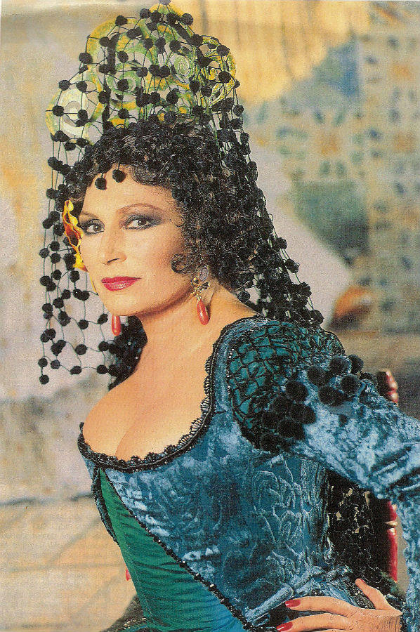 Para Azabache lució uno de sus trajes más tradicionales