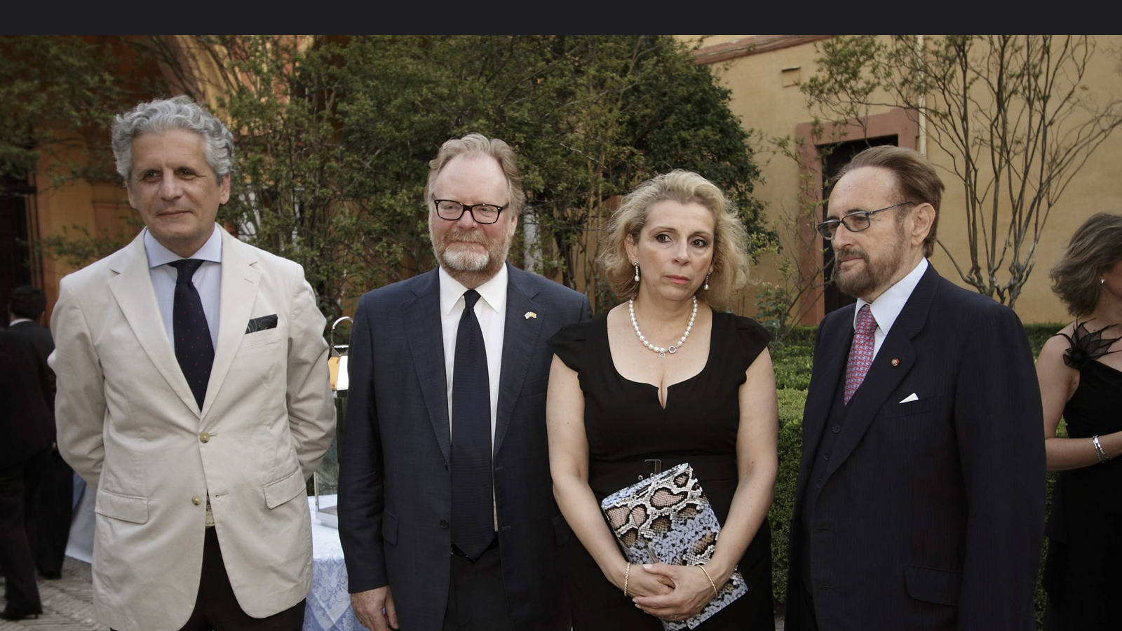 Autoridades sevillanas y miembros de la comunidad francesa en la ciudad hispalense se dieron cita para conmemorar la Fiesta Nacional del paĂs galo