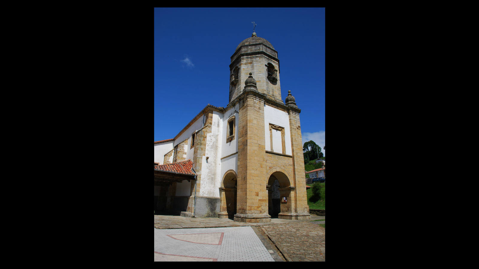 Iglesia barroca de Lastres, construída en el siglo XVIII. Ha sido declarada Bien de Interés Cultural