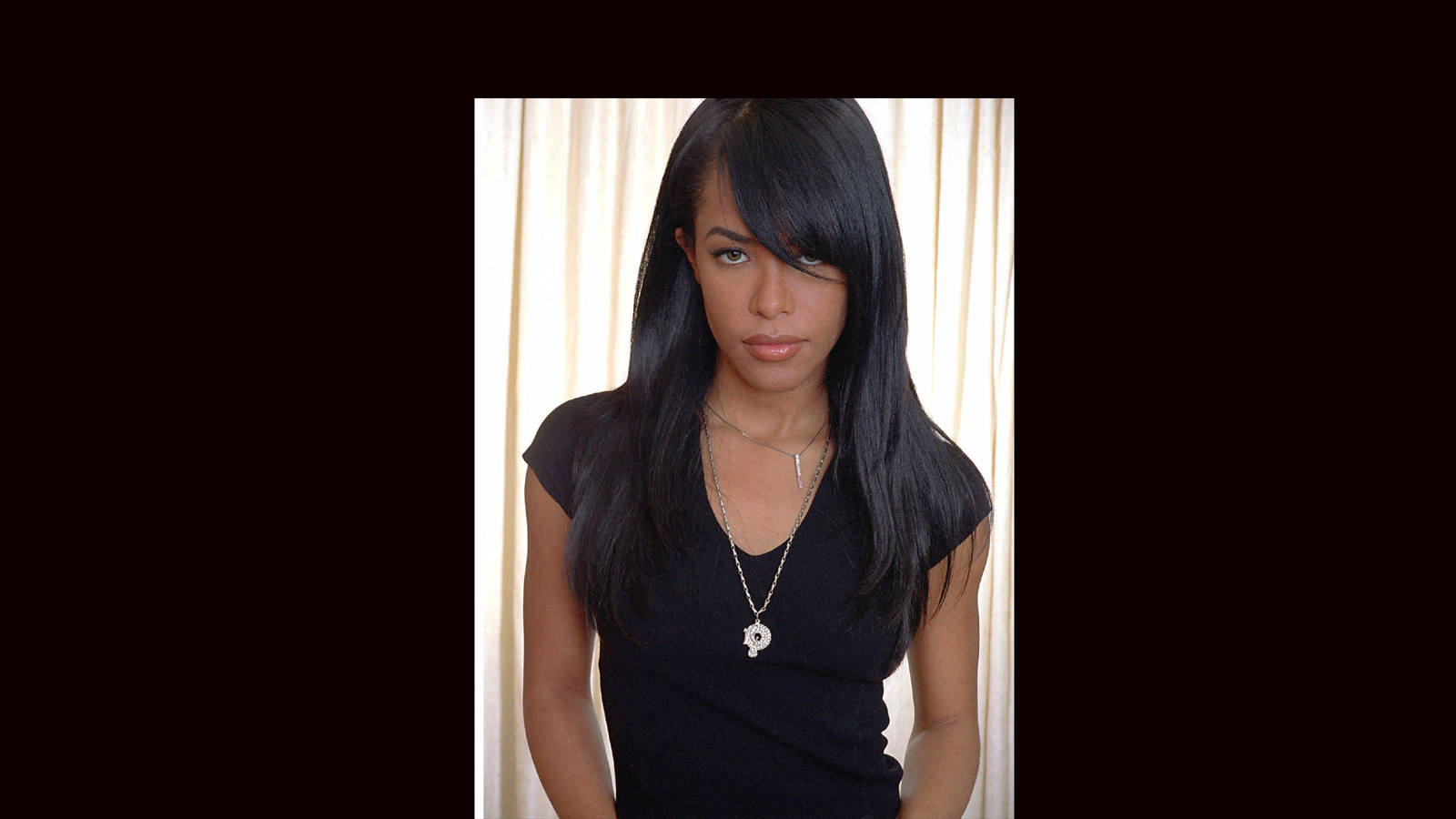 La cantante Aaliyah murió a los 22 años en un trágico accidente aéreo