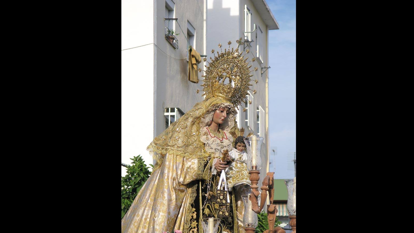 
Procesión de la Virgen del Carmen de San Leandro, en 2008
