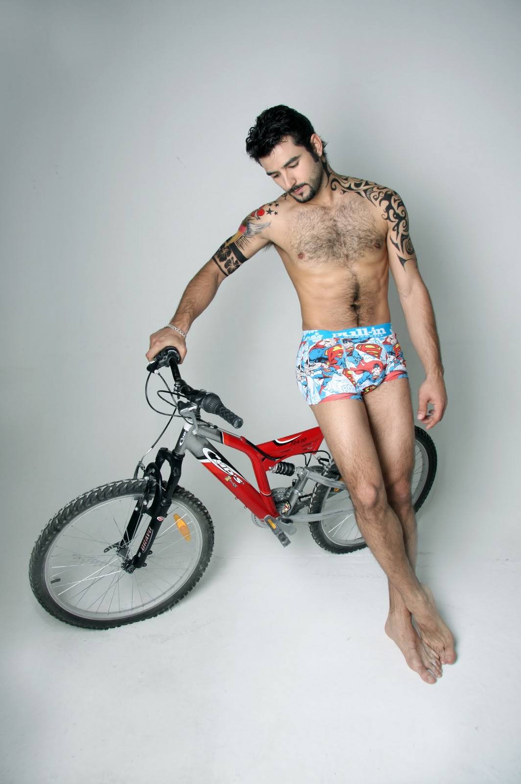 El actor granadino Antonio Velázquez es el nuevo protagonista de la serie  Hermanos - ABC - sevilla.abc.es