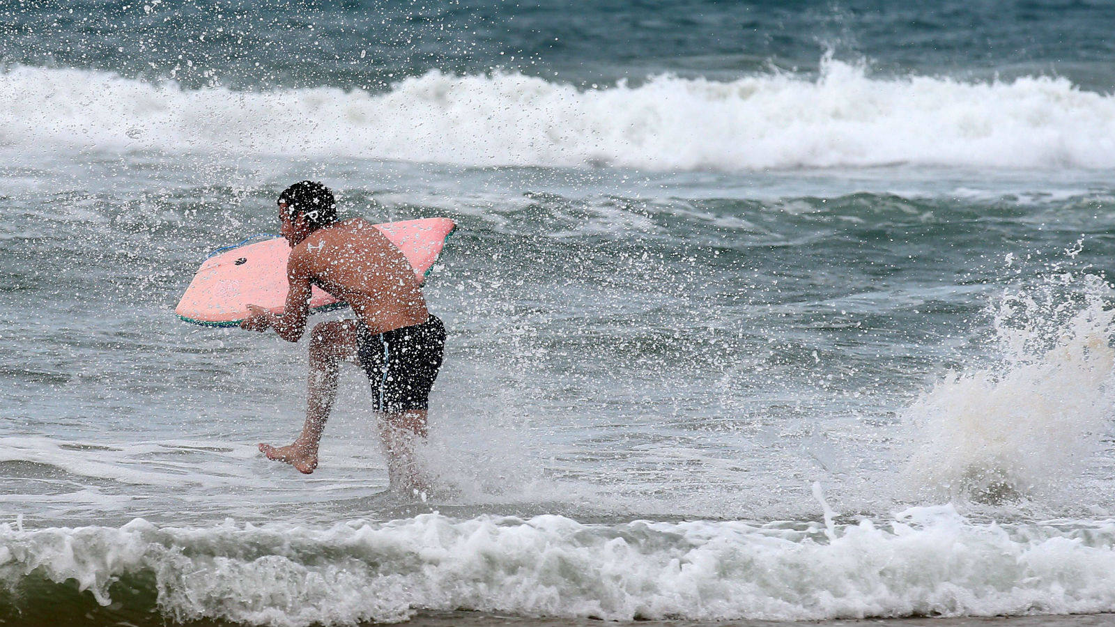
Aprovecharon las horas libres que les concedió Vicente del Bosque antes de comenzar a preparar la semifinal contra Italia para pasar un rato en la Playa de Futuro

