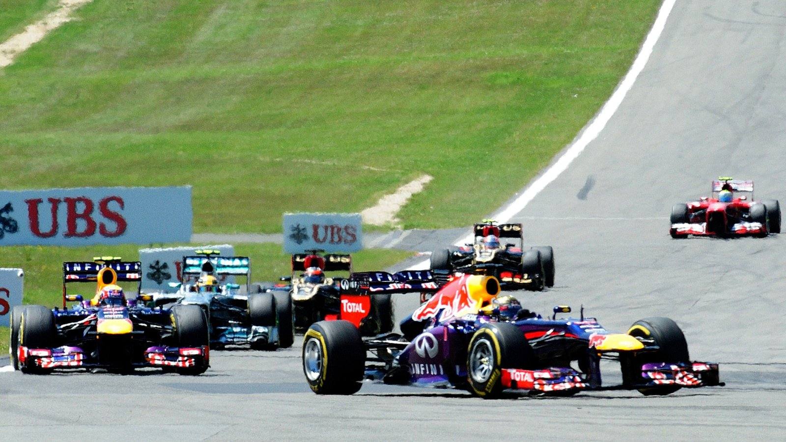 
Victoria para Sebastian Vettel, acompañado en el podio por Raikkonen y Grosjean; Fernando Alonso, cuarto
