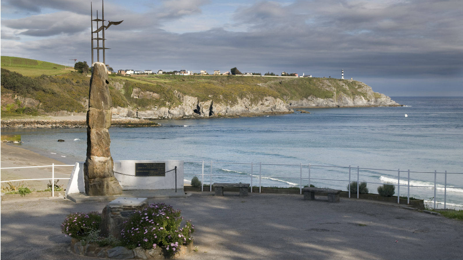 Mirador El Monolito (Monumento al Emigrante)