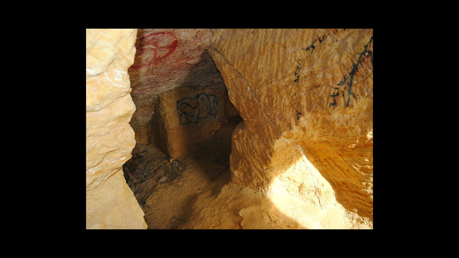 Cuevas usadas como puesto de mando republicano durante la Batalla de Brunete.