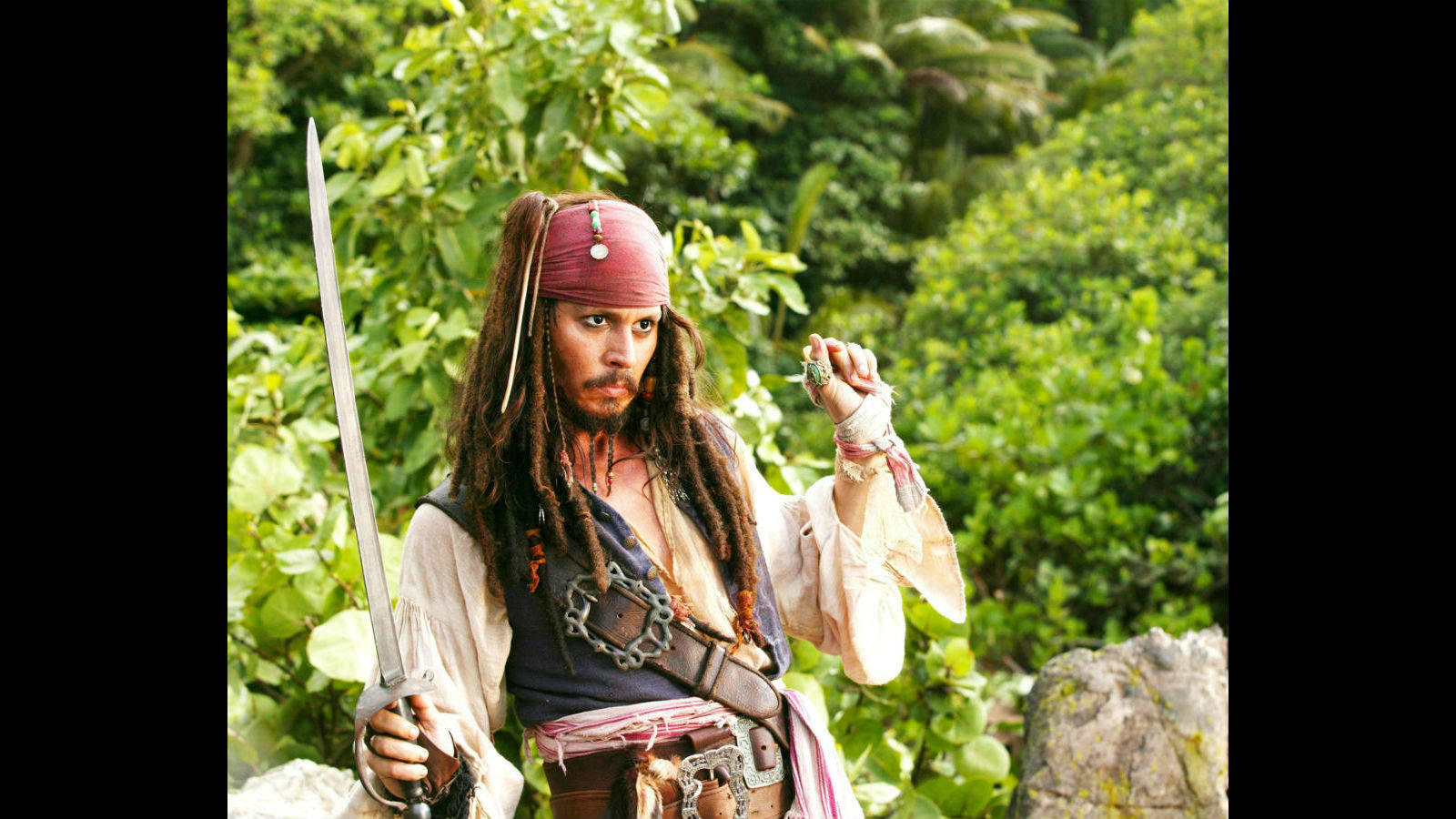 Actuando en una escena de «Piratas del Caribe: El cofre del Hombre Muerto» en 2006