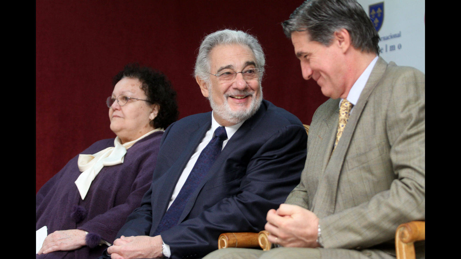 El tenor, momentos antes de recibir el Premio Antares