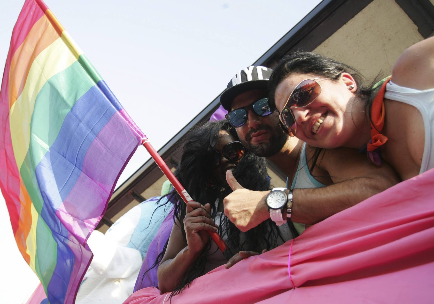 
Cabalgata con motivo del Día del Orgullo Gay por las calles de Sevilla
