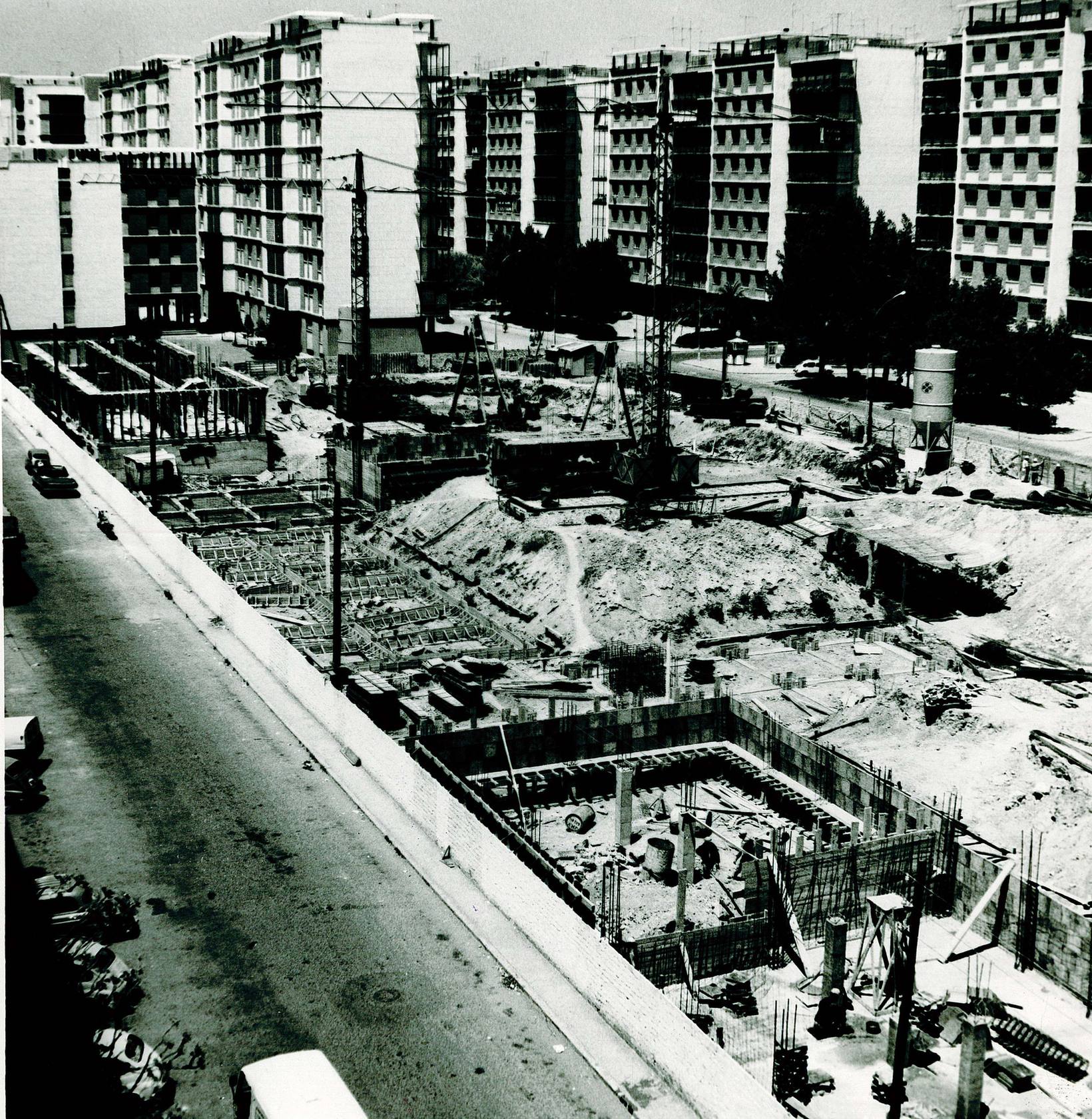 
Construcción de edificios en Virgen de Luján en 1968
