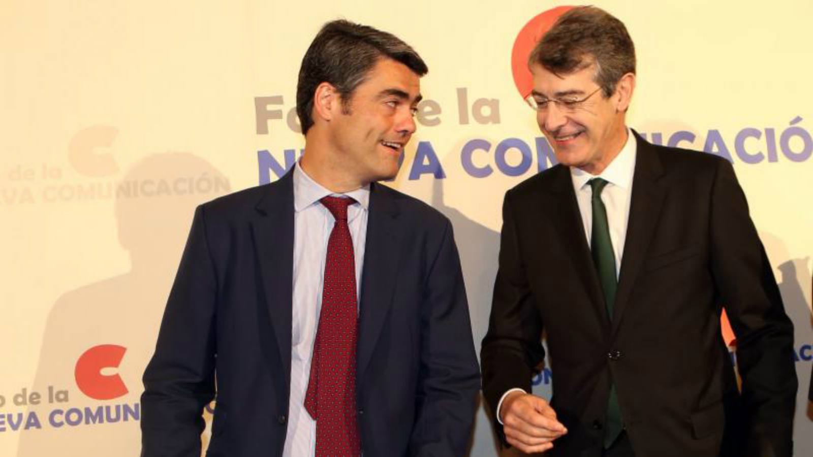 El director de Recursos Corporativos de Iberdrola, Fernando Becker, ha sido el encargado de presentar al consejero delegado de Vocento, Luis Enríquez