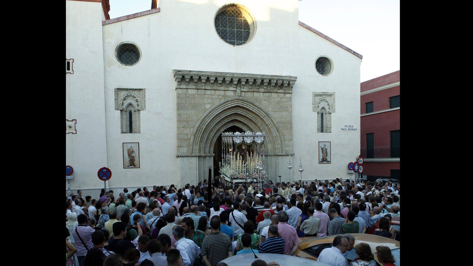 
Actualmente, la procesión de la Virgen del Carmen de la iglesia de Santa Catalina sale, desde que Santa Catalina está cerrada por obras, de la iglesia de San Román
