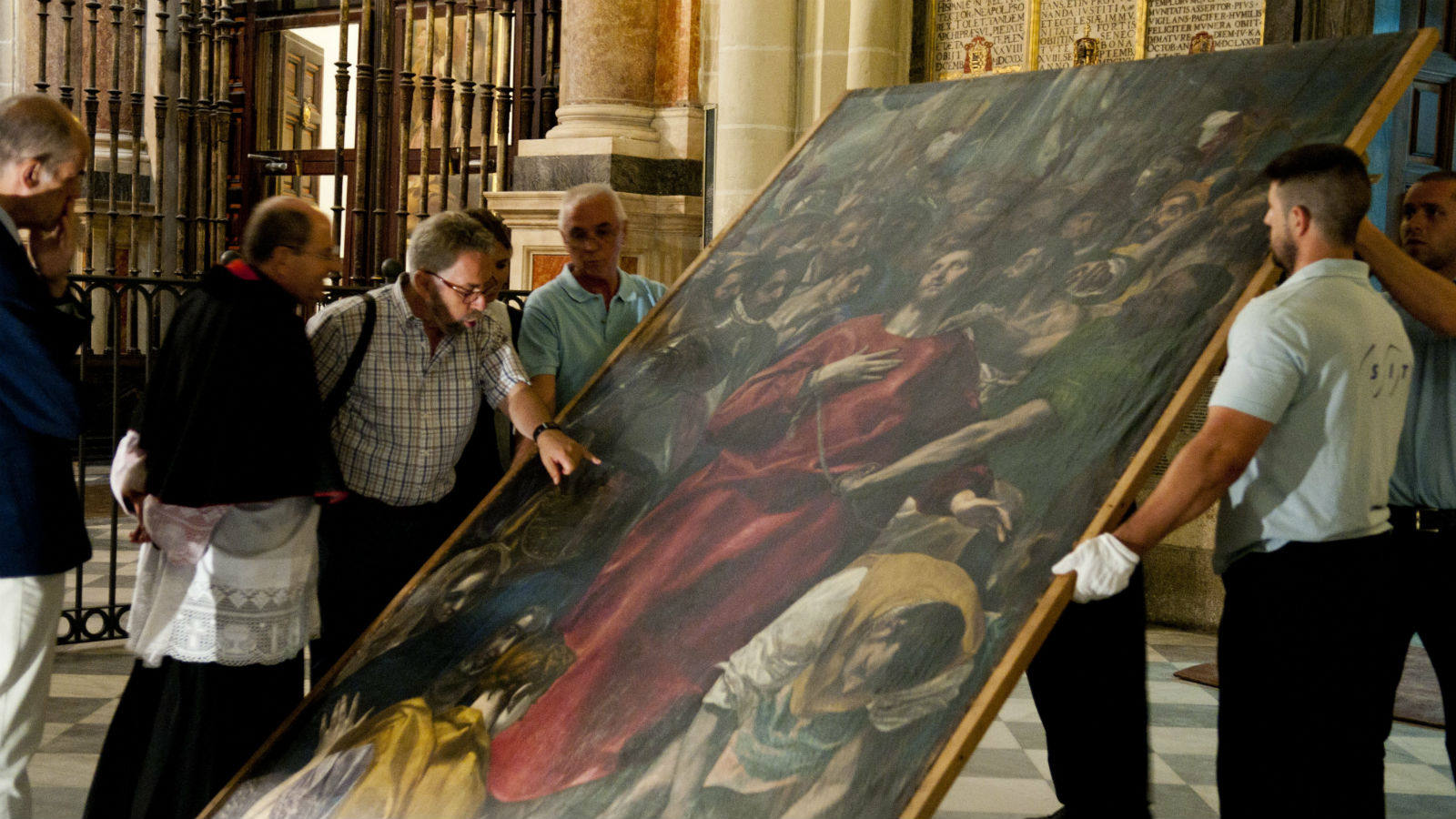 
Traslado de «El Expolio» de El Greco al Museo del Prado para su restauración
