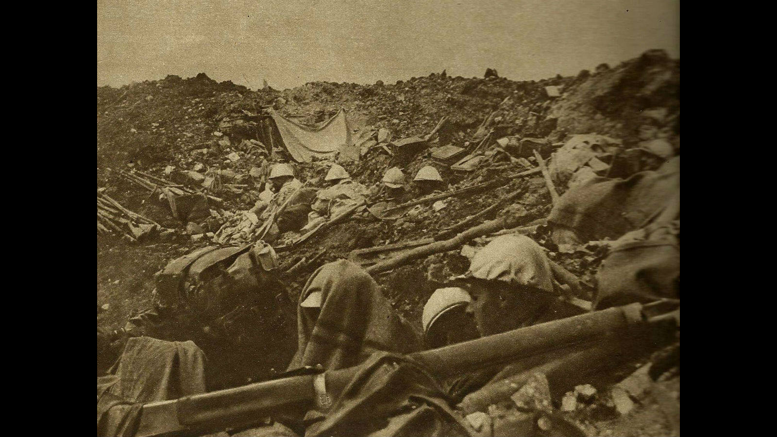 
La importancia de esta batalla en la guerra se refleja en las palabras del historiador británico James Edmonds:«No es demasiado arriesgado decir que las bases de la victoria final en el Frente Occidental fueron sentadas por la ofensivade en el Somme»
