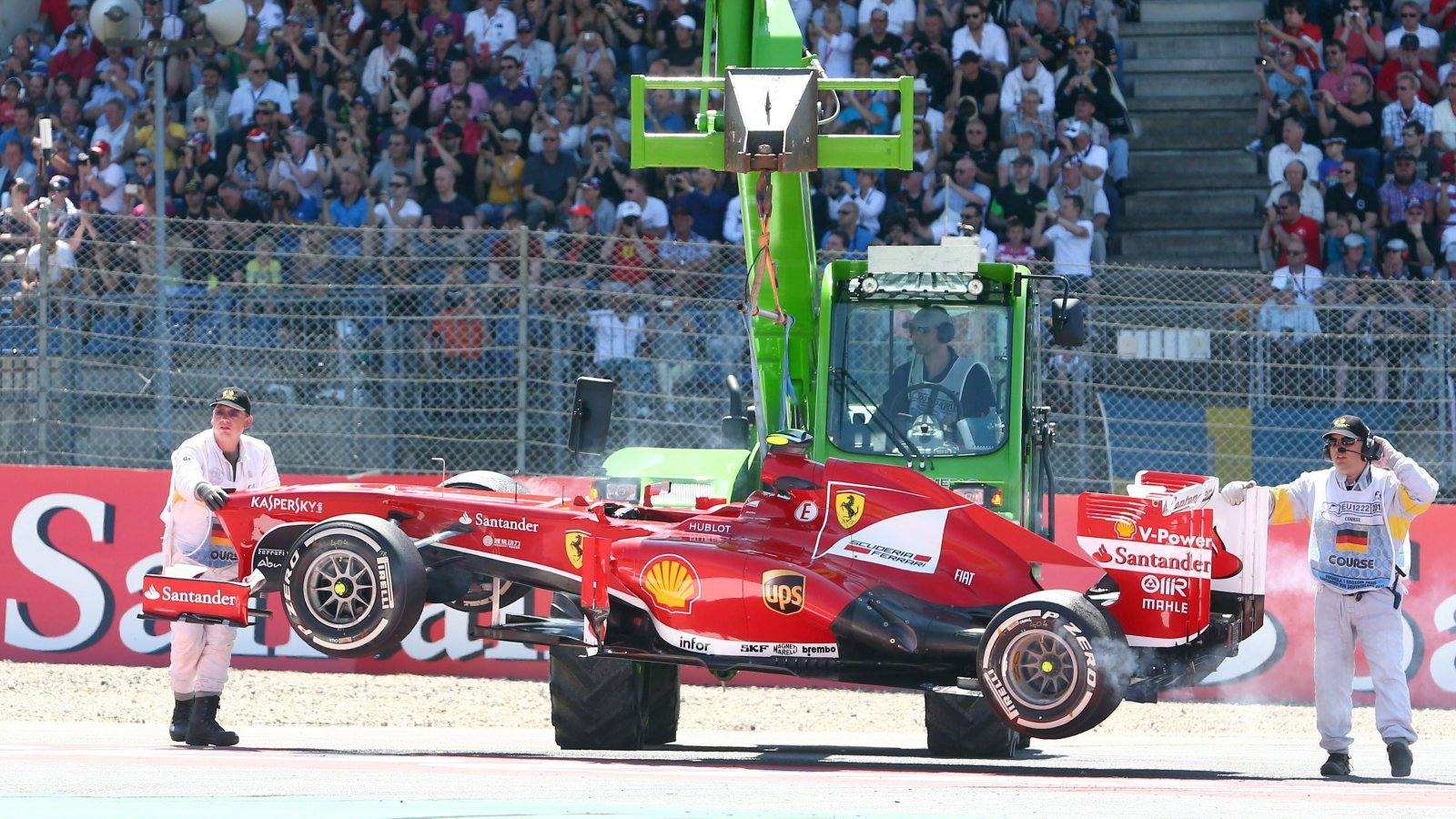 
Victoria para Sebastian Vettel, acompañado en el podio por Raikkonen y Grosjean; Fernando Alonso, cuarto
